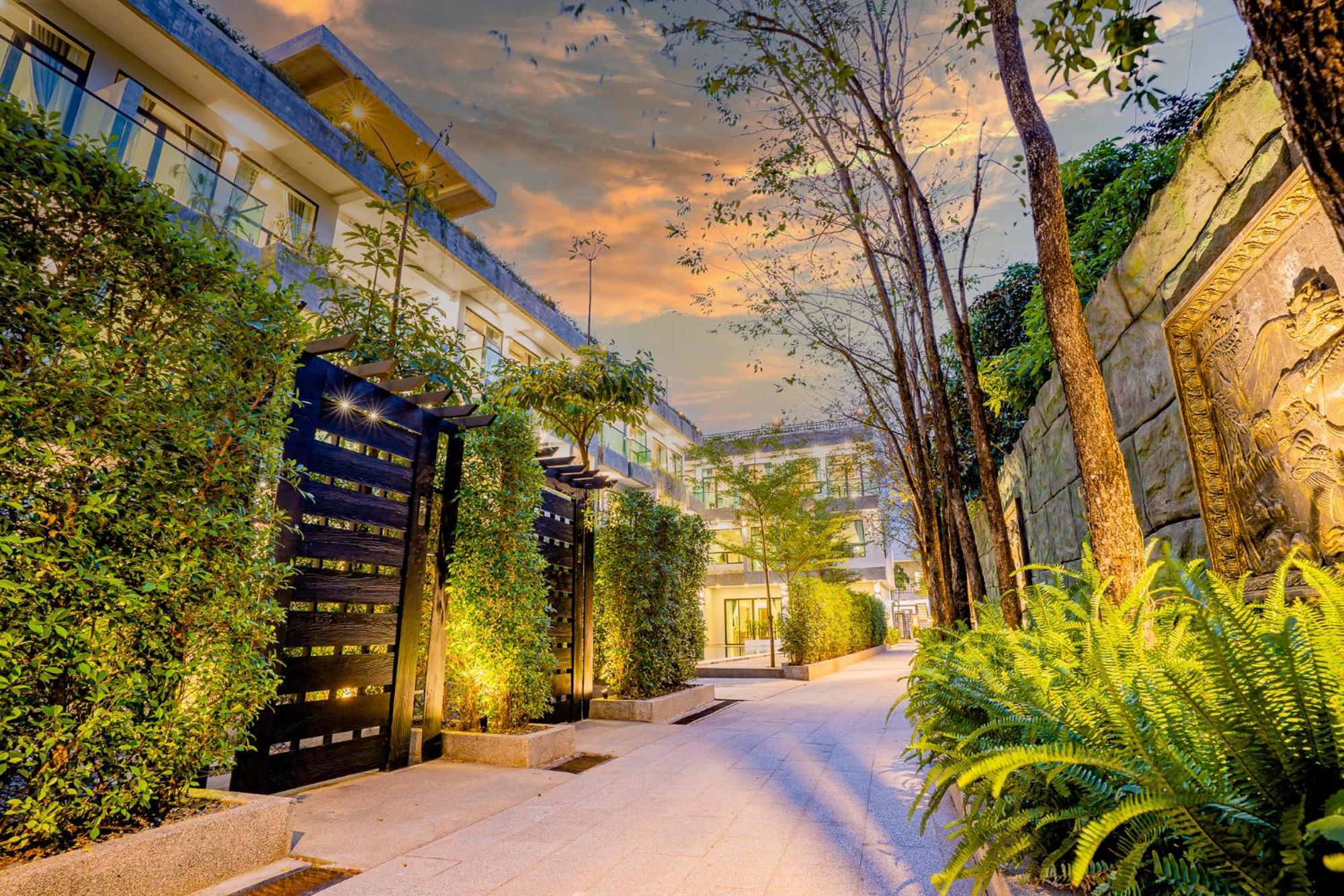 Rainforest Hotel By Nsun カンポット エクステリア 写真