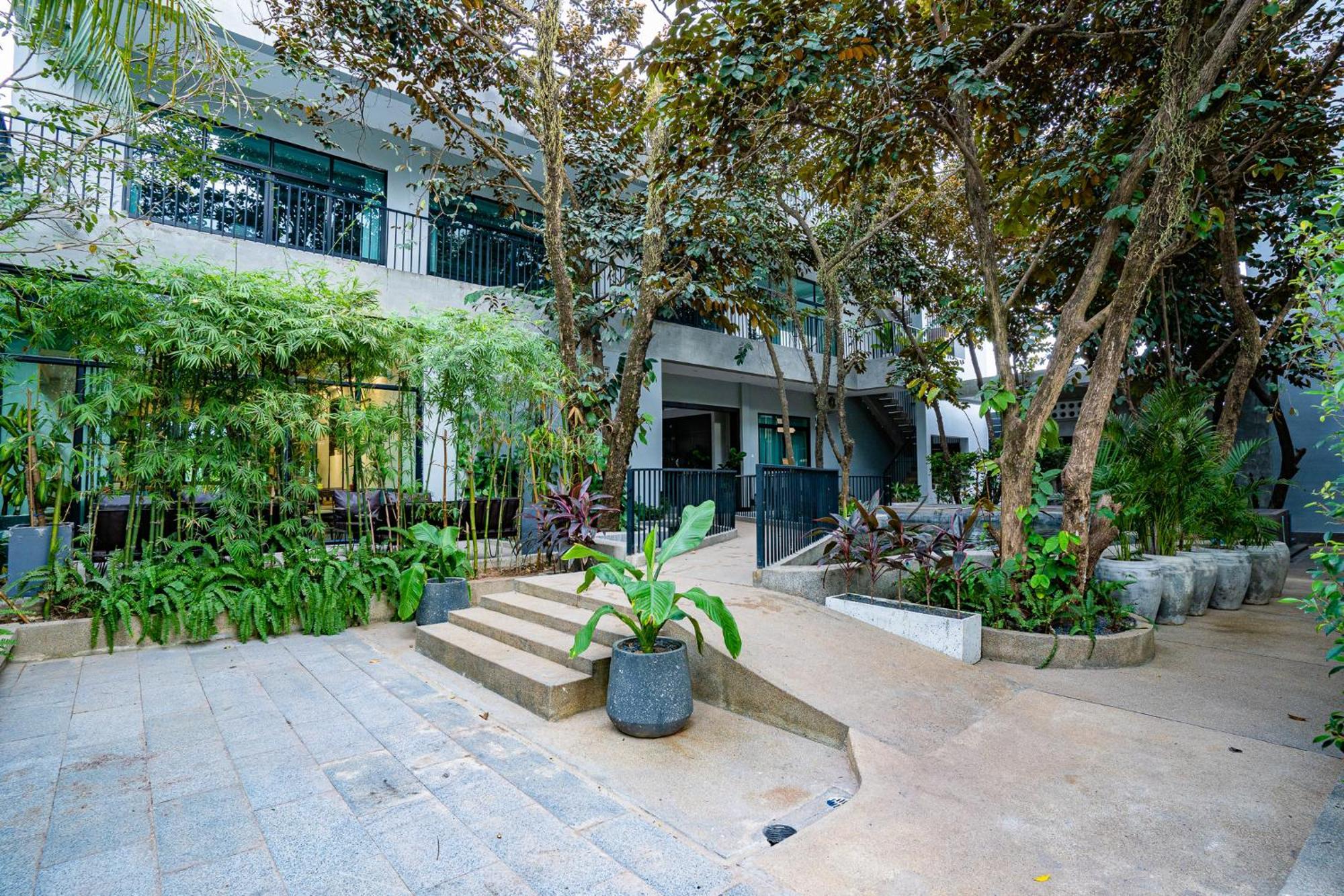 Rainforest Hotel By Nsun カンポット エクステリア 写真